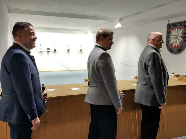 Vor dem Eröffnungsschuß